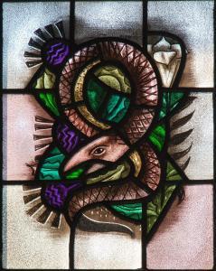 De deugd van de voorzichtigheid, allegorisch voorgesteld als een slang, een ontlening aan Mt 10:16, St. Lambertuskerk, Maren Kessel (NL)